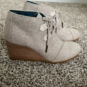 Toms Wedge Bootie